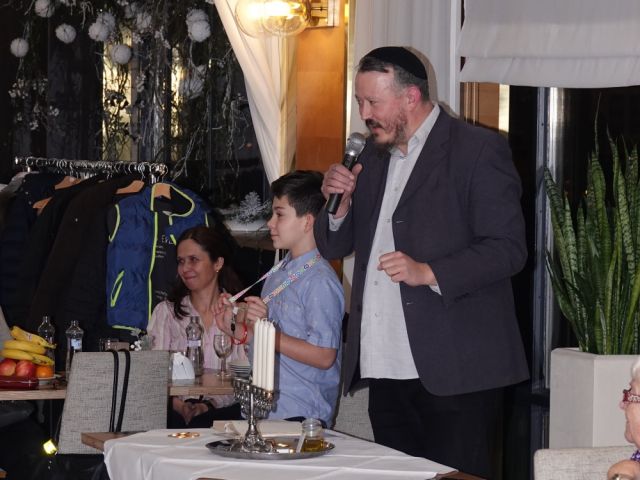 2018 12 0517 Chanuka 04