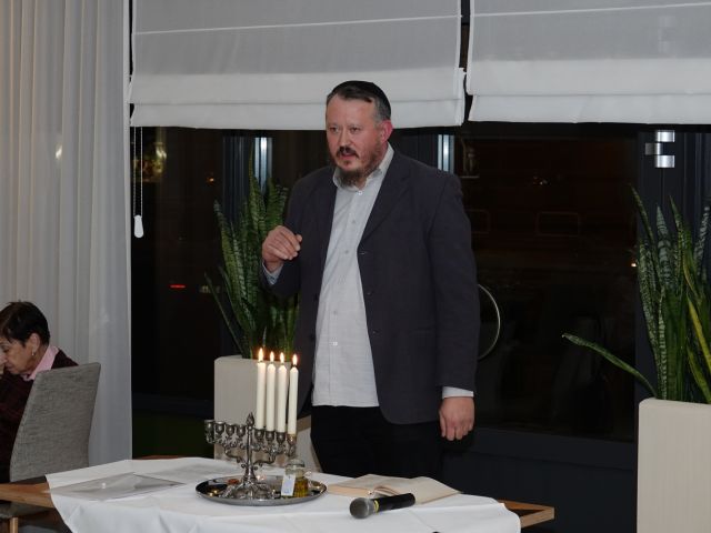 2018 12 0517 Chanuka 16